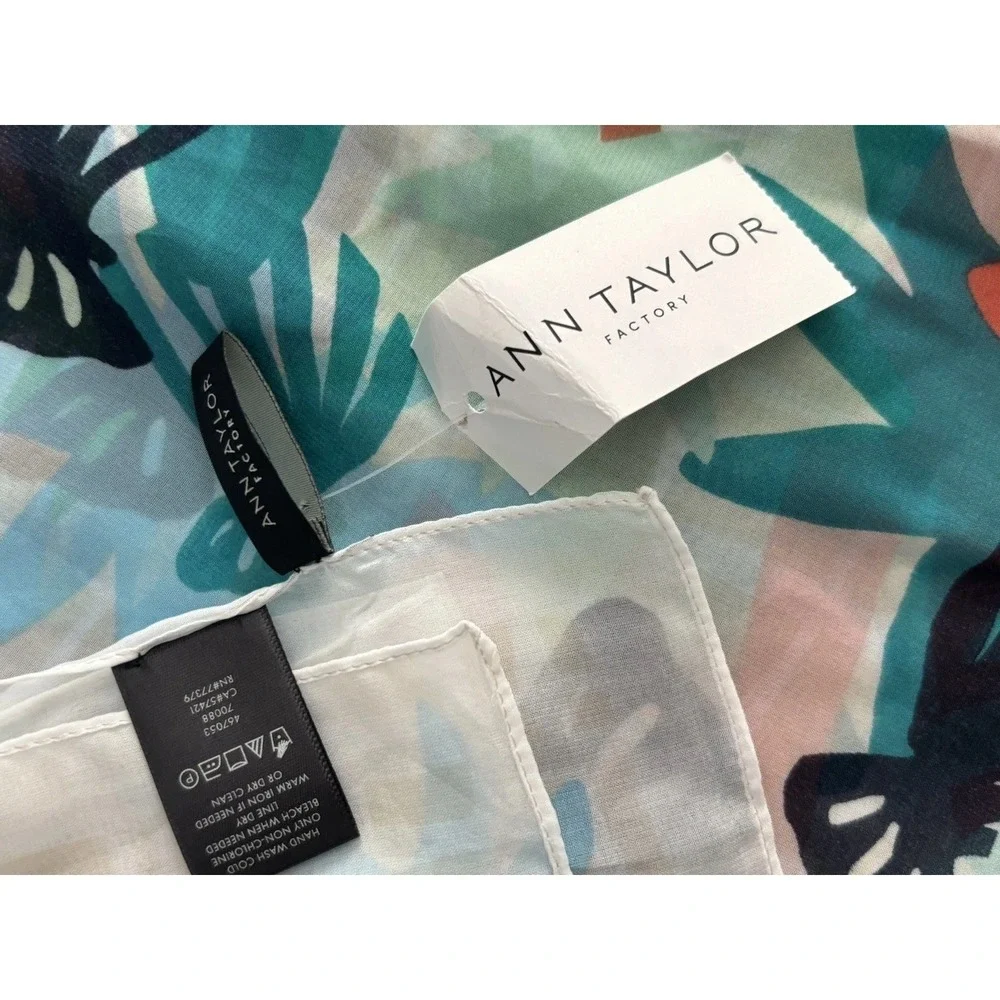 Ann Taylor Factory Scarf Womens Size 68L x 38W White Multicolor Floral Rayon NWT